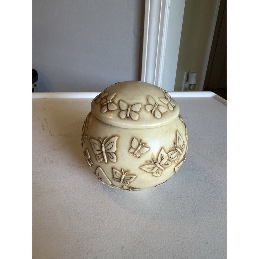 Jardinia papillon Cachepot with lid 3.25” by Harmony Ball butterfly